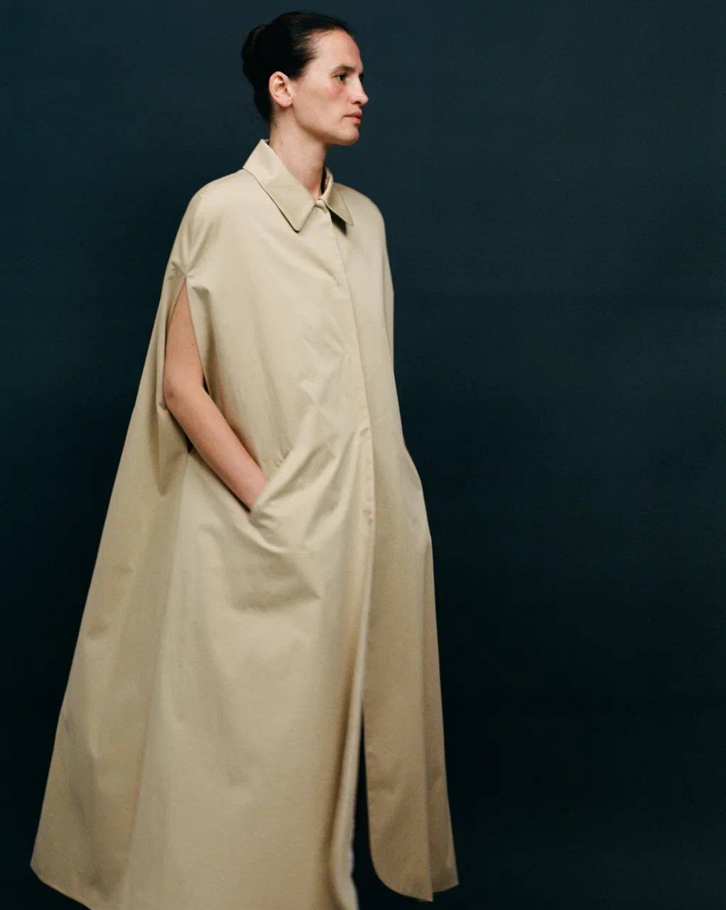 Constancia cotton cape