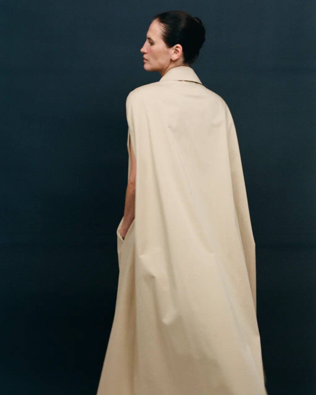 Constancia cotton cape