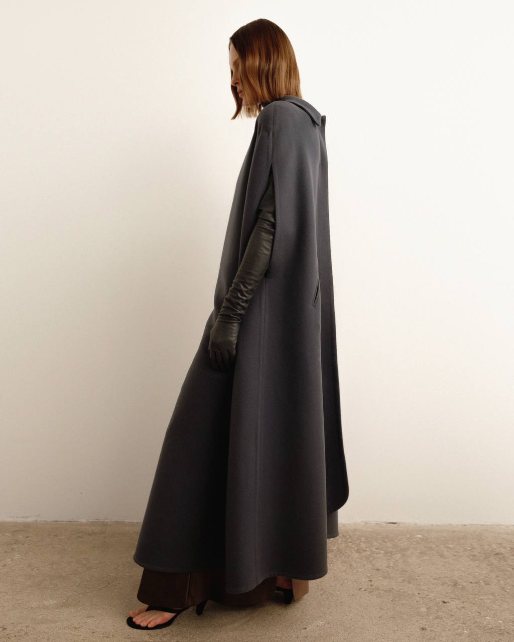 Constancia cashmere cape